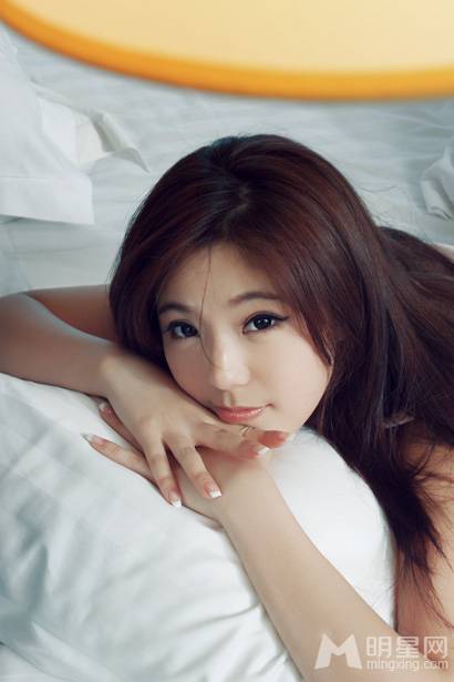 青春期女主角赵奕欢清晨懒猫系列