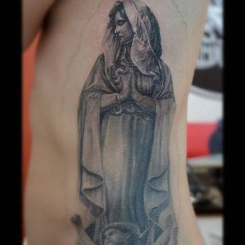 黑白水墨个性侧腰部纹身图案