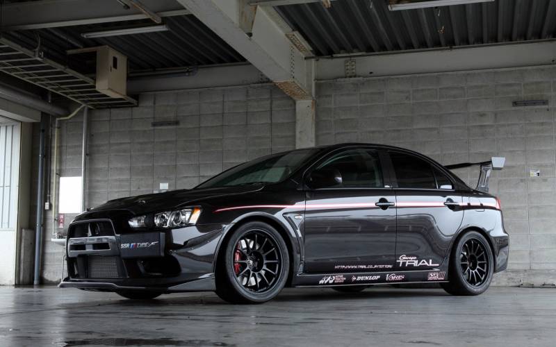 三菱EVO个性时尚改装车靓丽登场