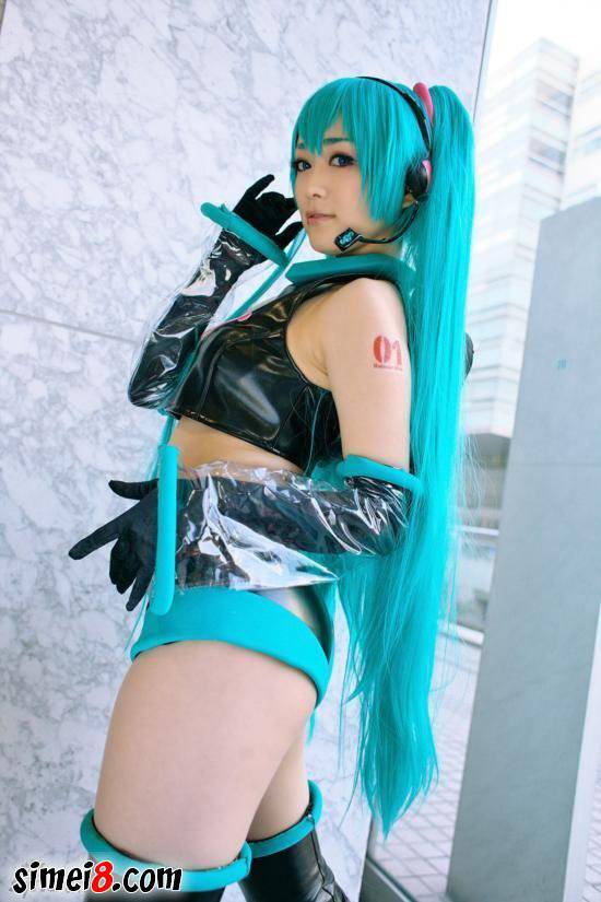真人版可爱初音mikucos图片