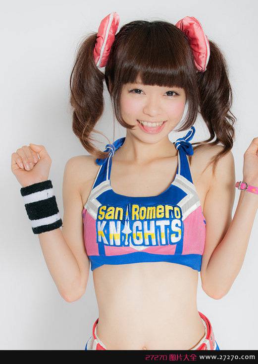 性感萌妹子的可爱甜蜜COS