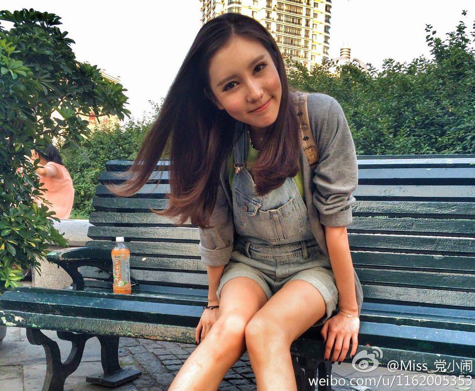 中国最美车模党佳妮身材极致性感