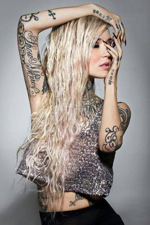 欧美霸气女生花臂纹身图案