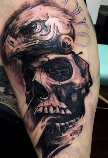 腿部上的海贼王骷髅纹身图片
