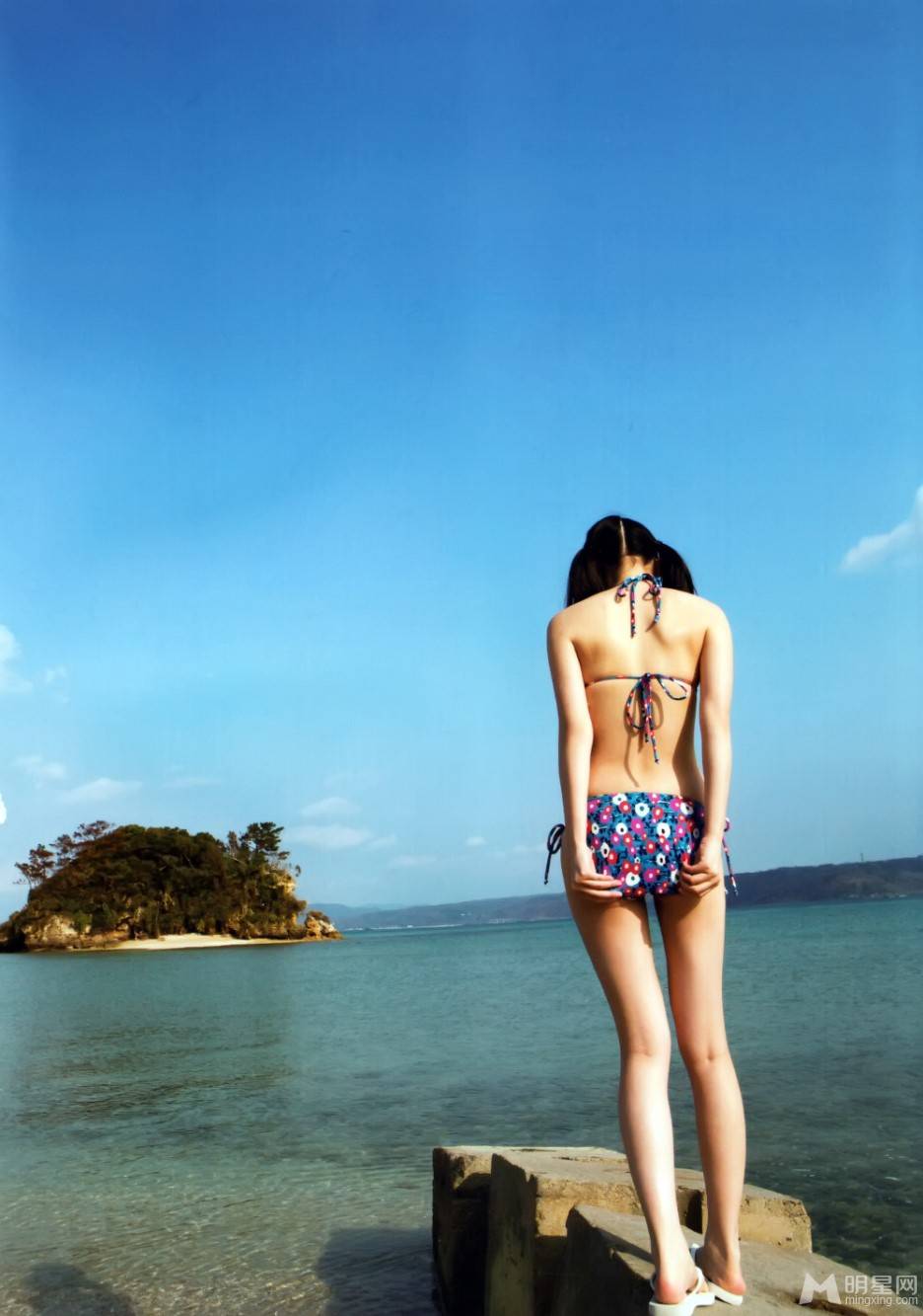 日本女星道重沙由美夏日泳衣写真