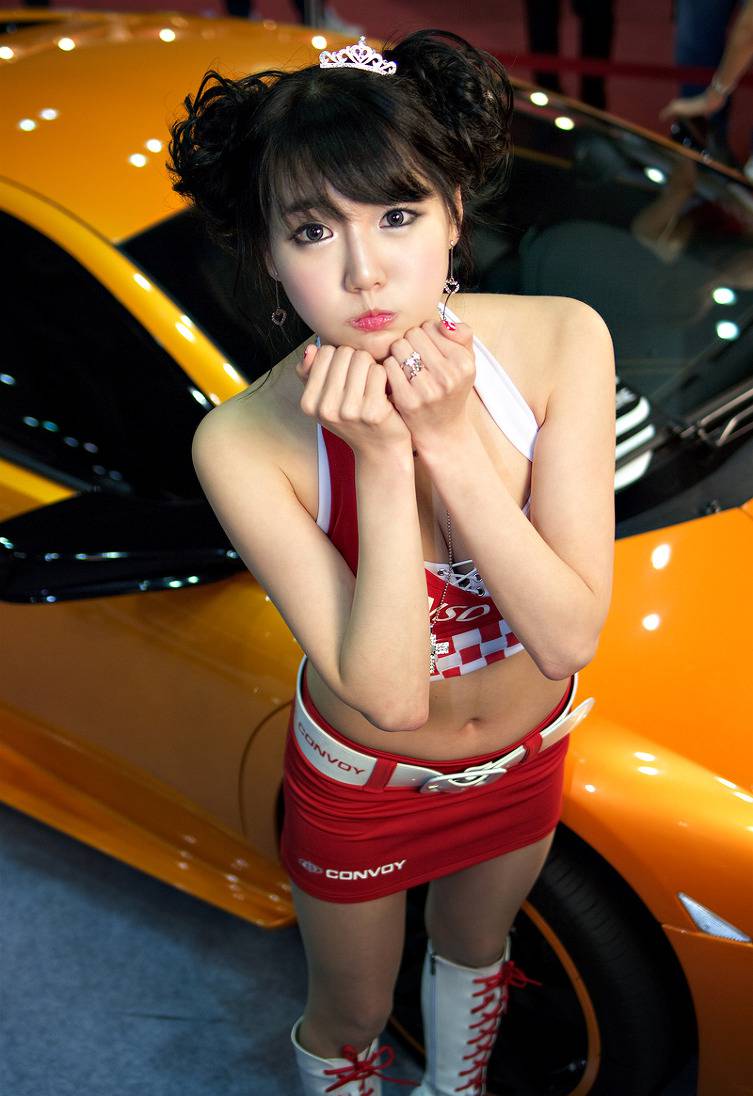 韩国美女车模可爱俏皮组图