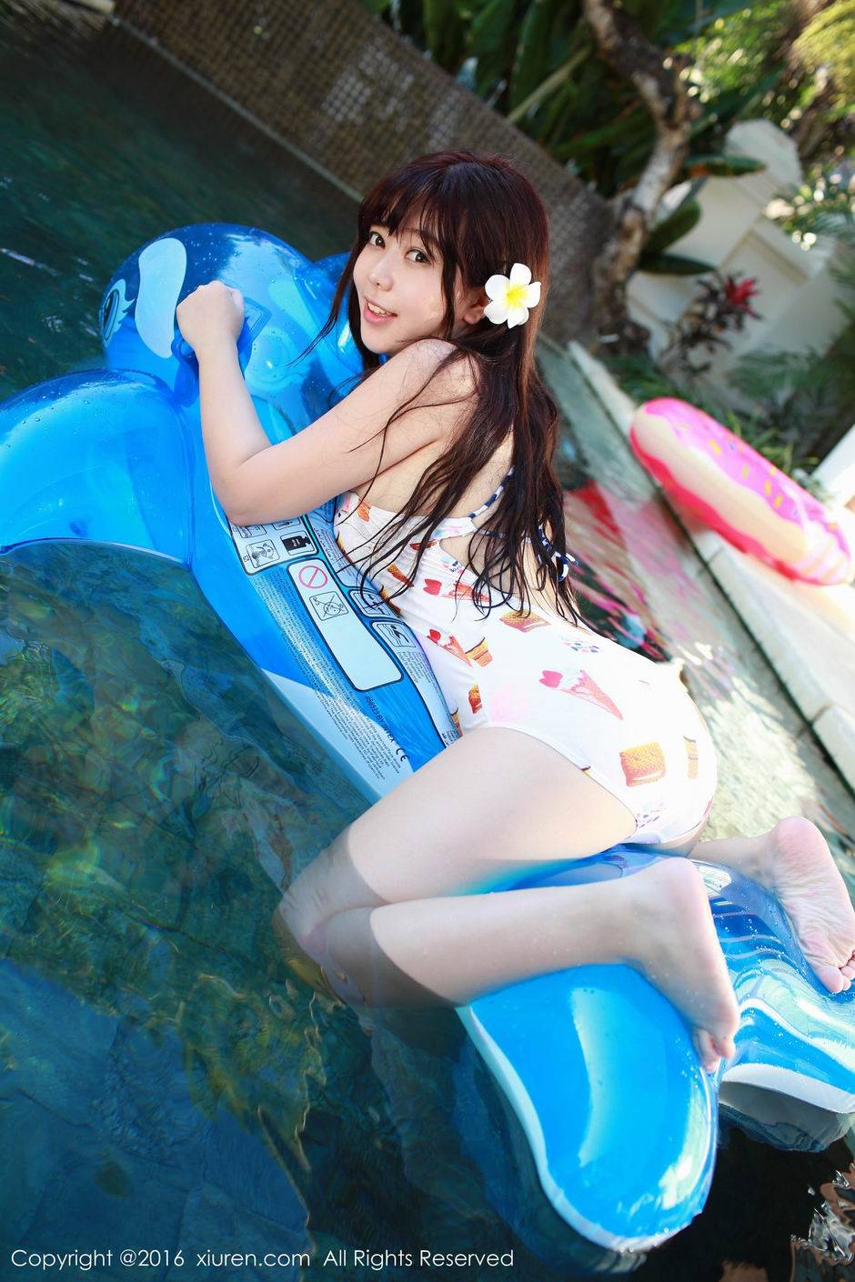 秀人刘飞儿最新写真上演清凉性感