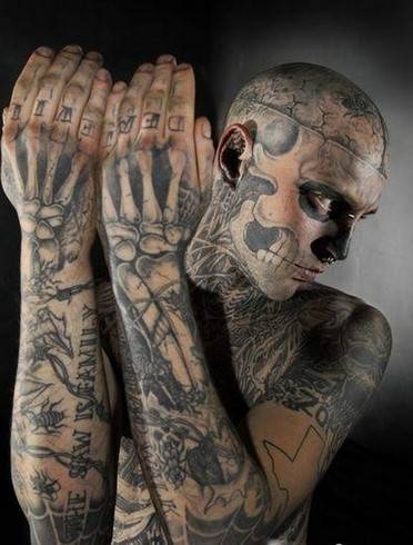 艺术纹身男性个性十足