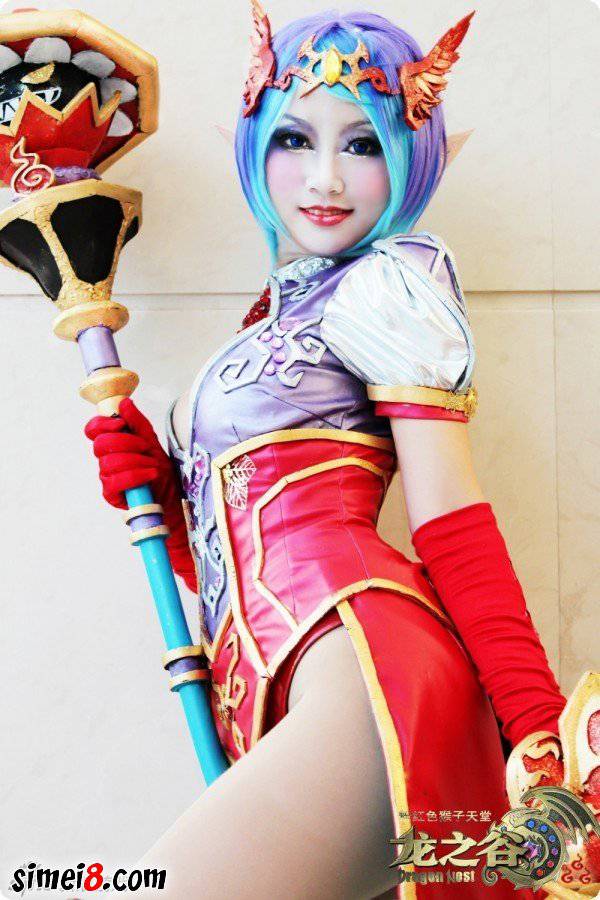 动漫cosplay图片女 化身性感弓箭手