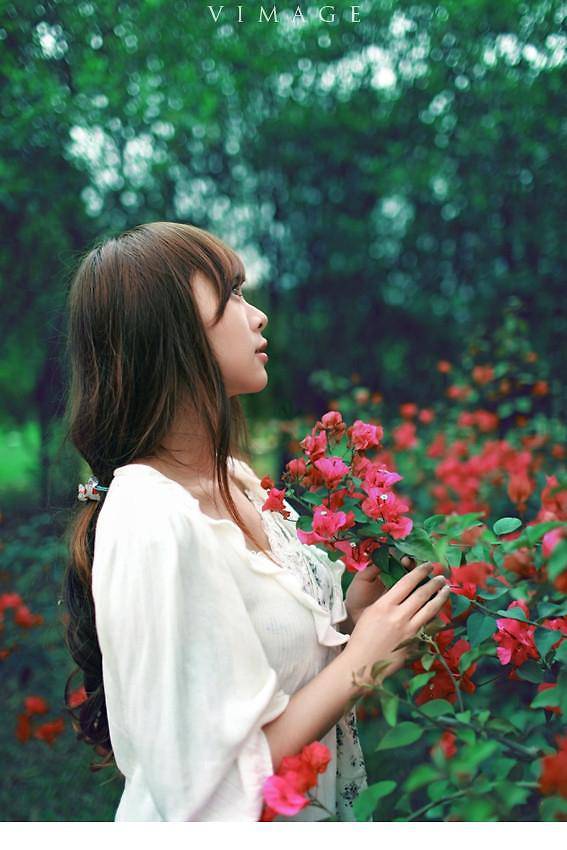 qq伤感森系大学生女生图片