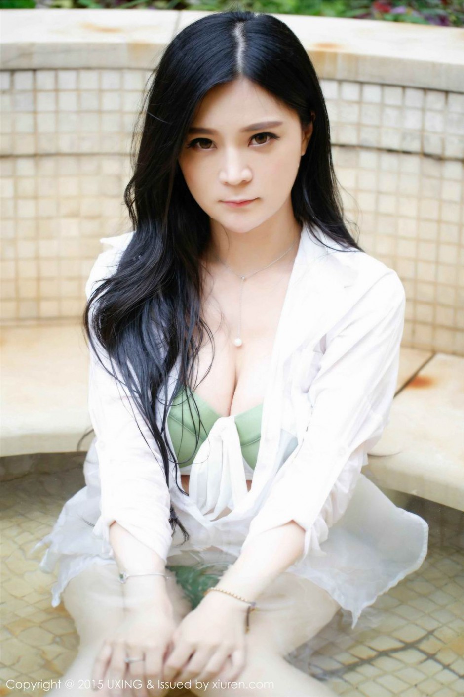 优星馆尤物Ayumi雪雪迷人身材写真