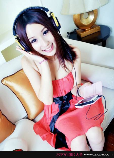 盘点游戏屌丝男最迷恋的“童颜美女”