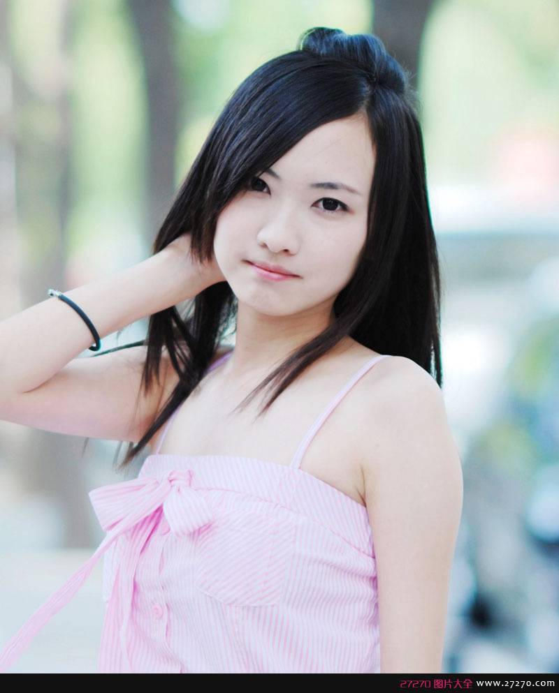 推女神程彤颜长发飘飘唯美私房照