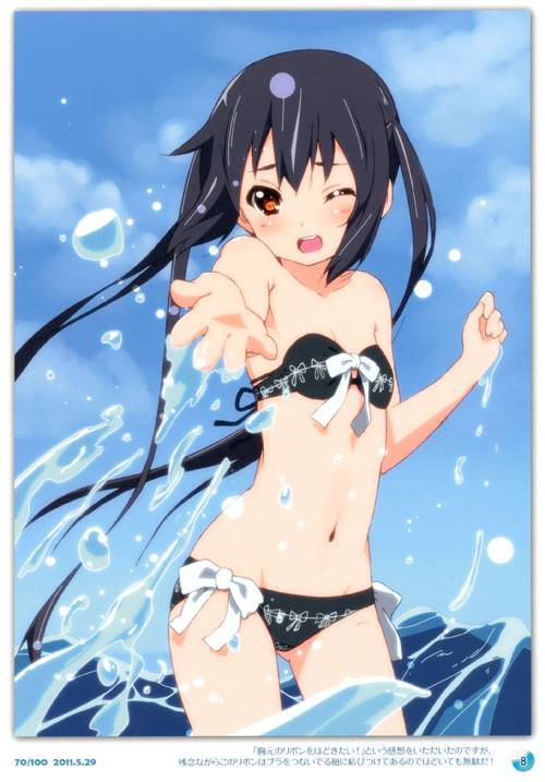 萌系小美女泳装迷人图集
