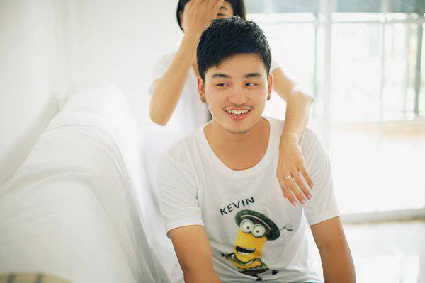 90后甜蜜浪漫情侣图片空间皮肤