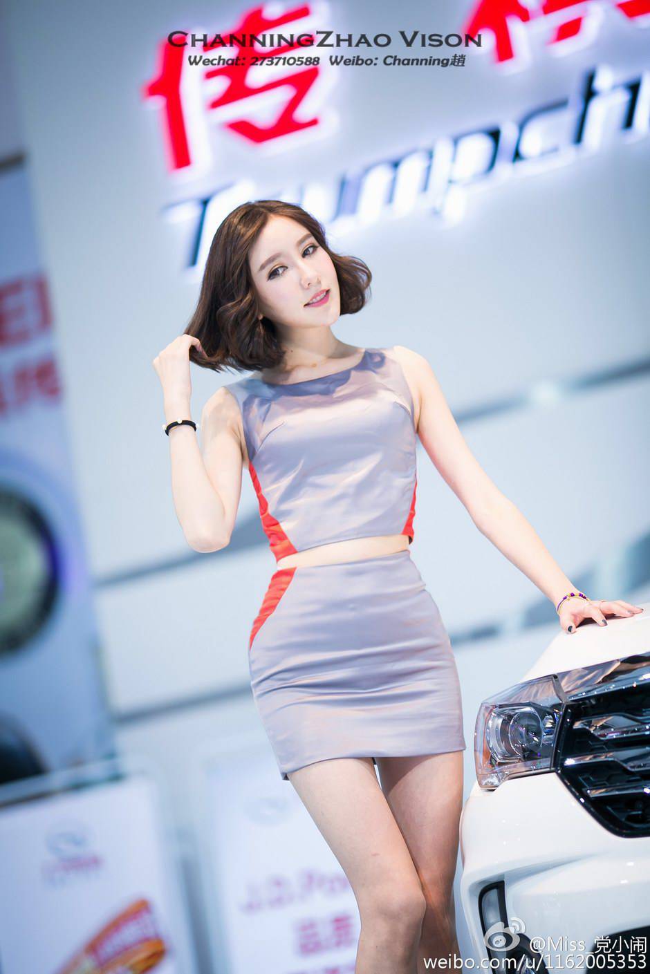 中国最美车模党佳妮身材极致性感