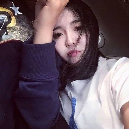 非主流清新淡雅的女生图片