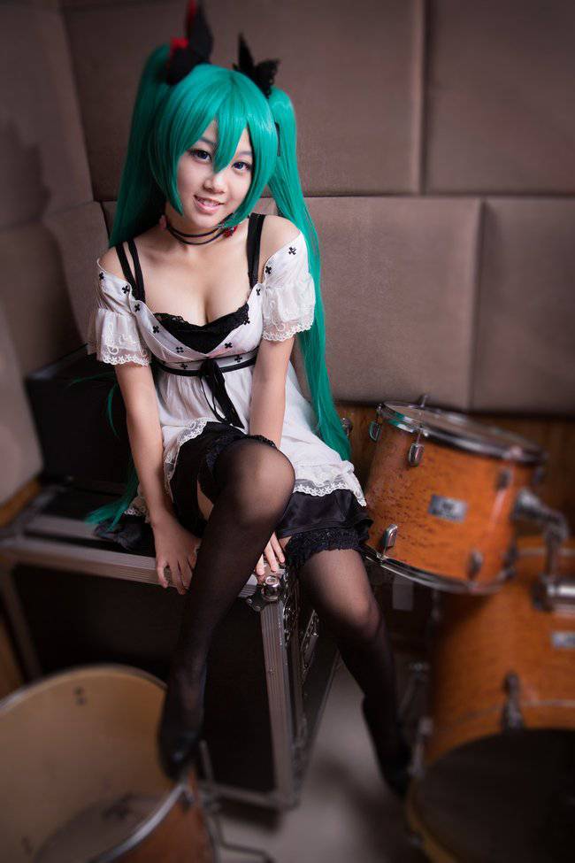 可爱少年搞怪Cos初音未来甜美写真