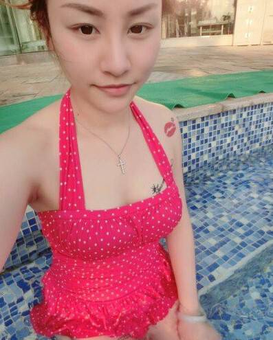 中国性感女郎胸部纹身图片