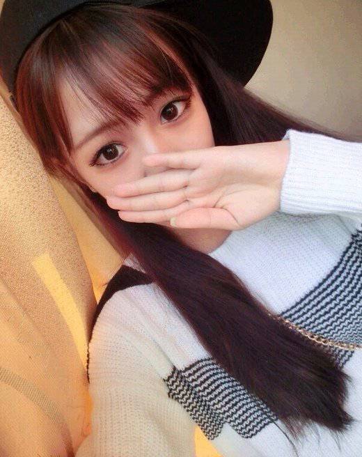 复古唯美有爱女生自拍图片