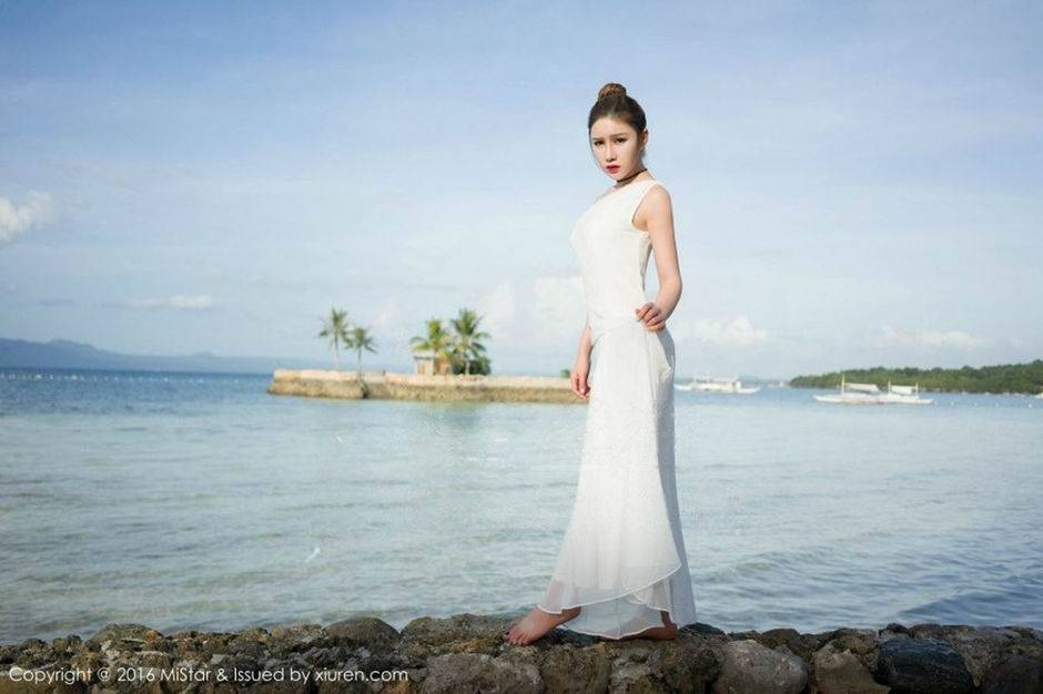 性感女神于姬Una撩人心扉沙滩写真