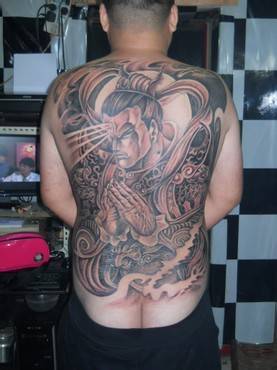 超流行的二郎神纹身背后图案