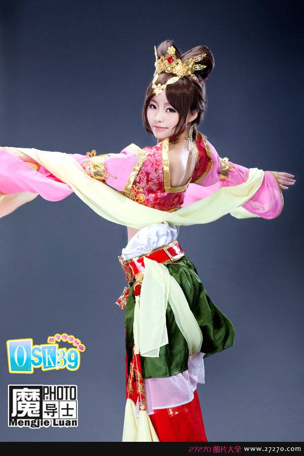 性感可爱萝莉演绎清纯服装美女COS