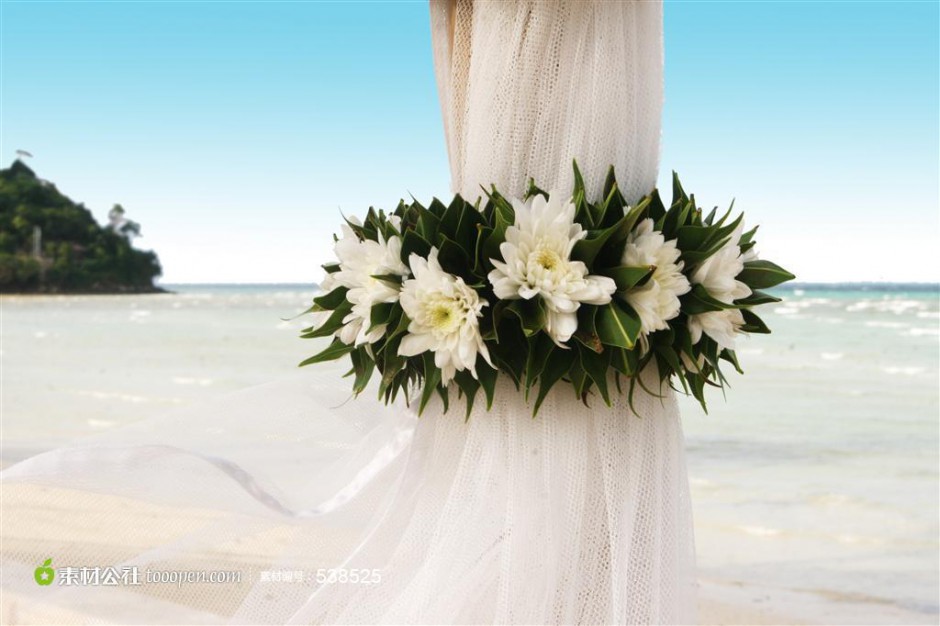 浪漫沙滩海边的花束唯美图片