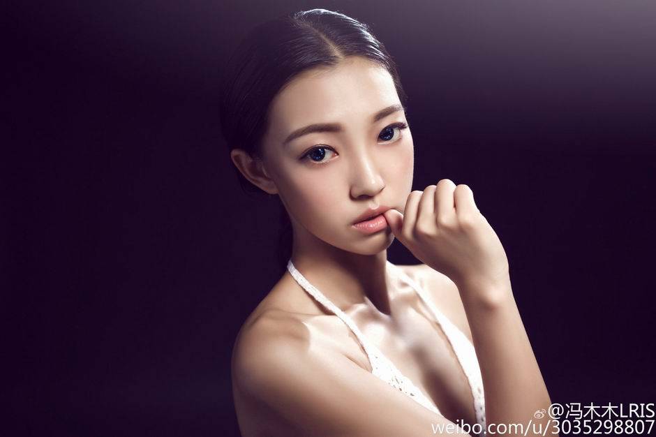 模特冯木木LRIS大尺度私房写真照