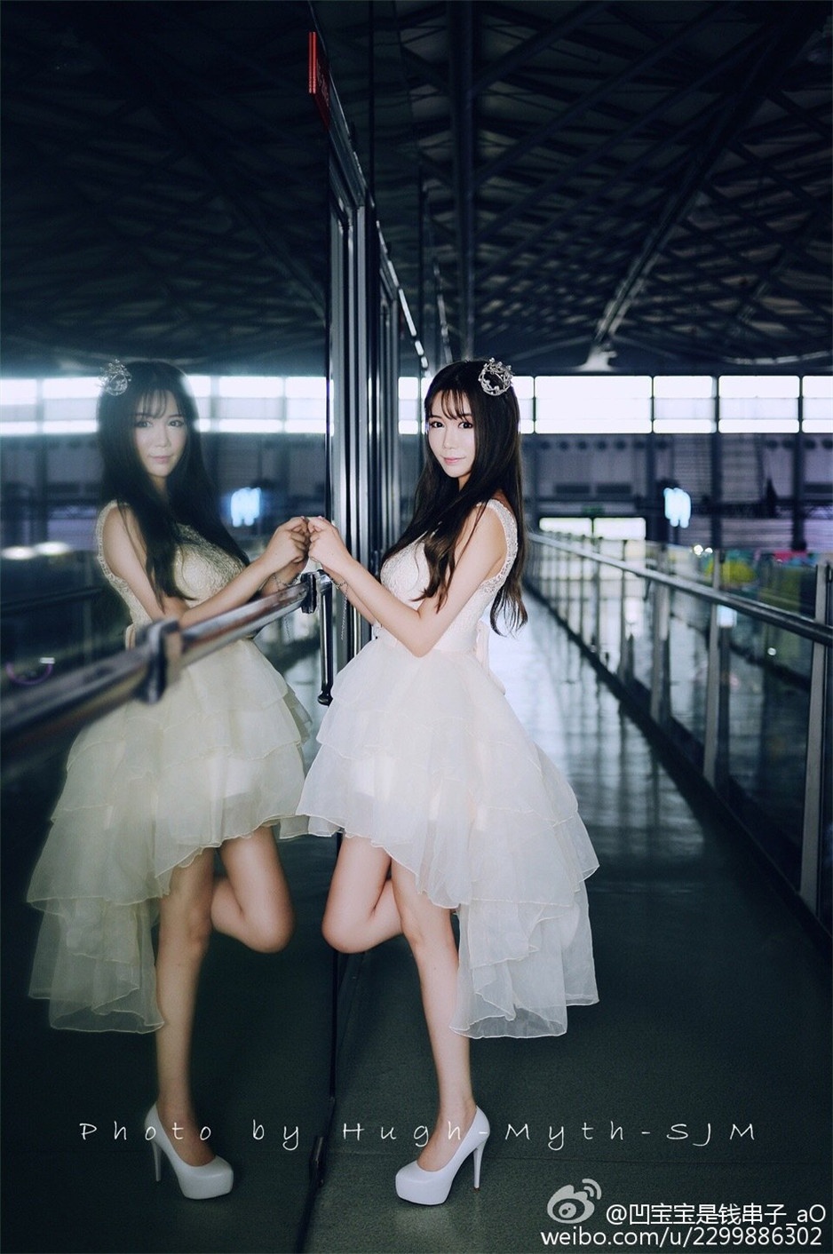 90后长发美女校花凹宝宝是钱串子写真照