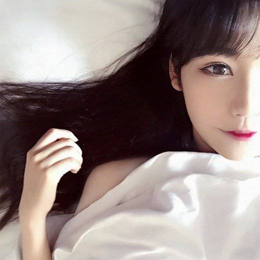 90后唯美个性女生甜美自拍图片大全
