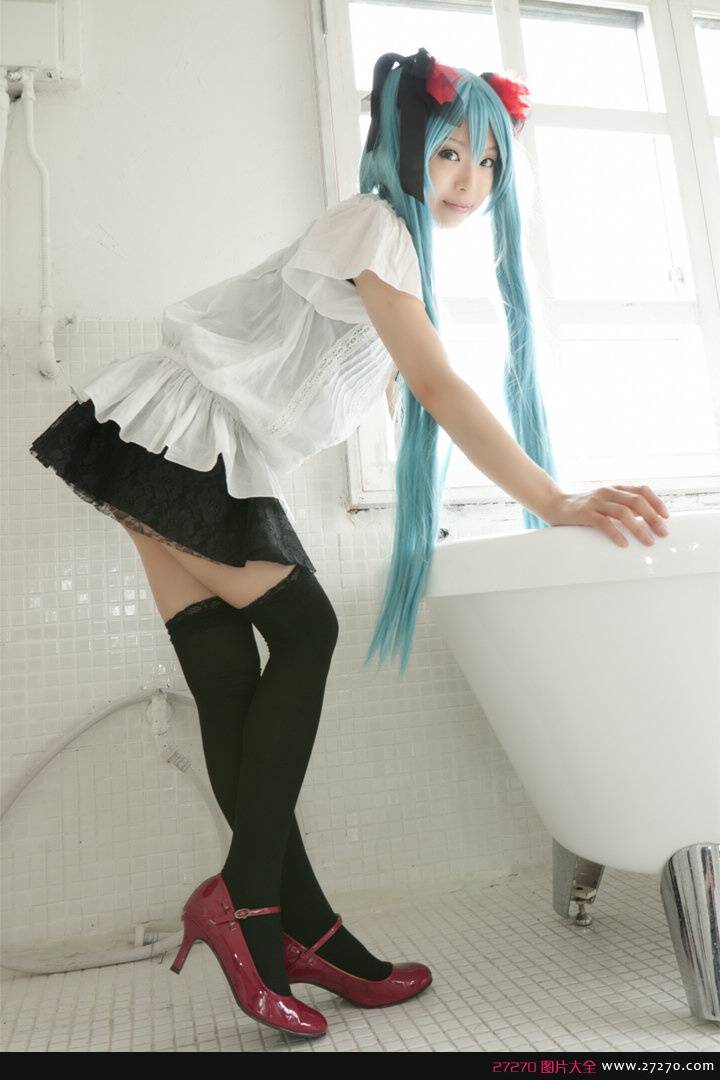 日本神级初音未来美眉COS