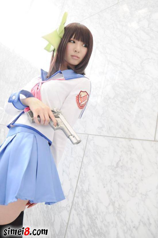 清纯学生妹变身cf女人物cosplay图片