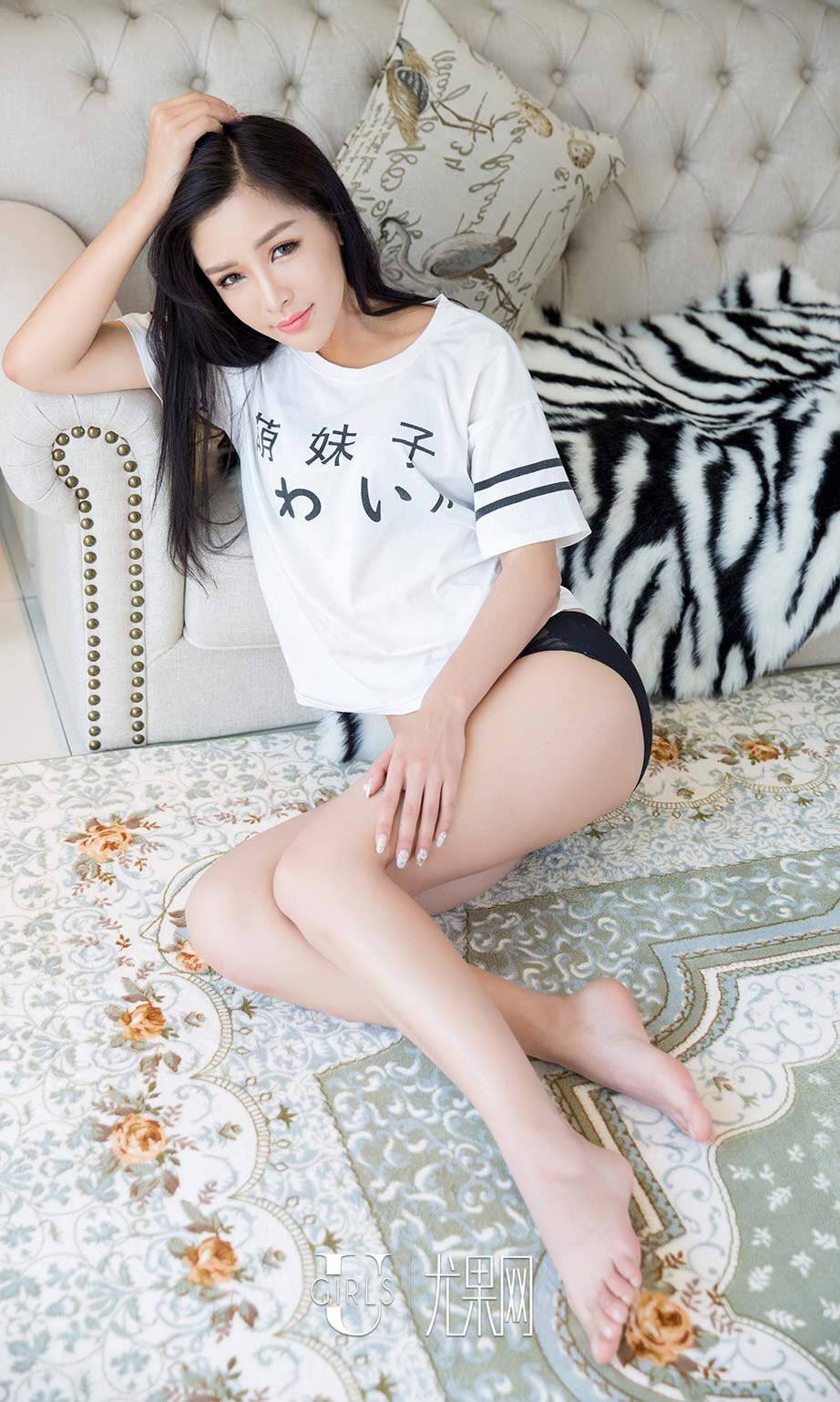 S型蛇腰美女戴小唯性感写真套图