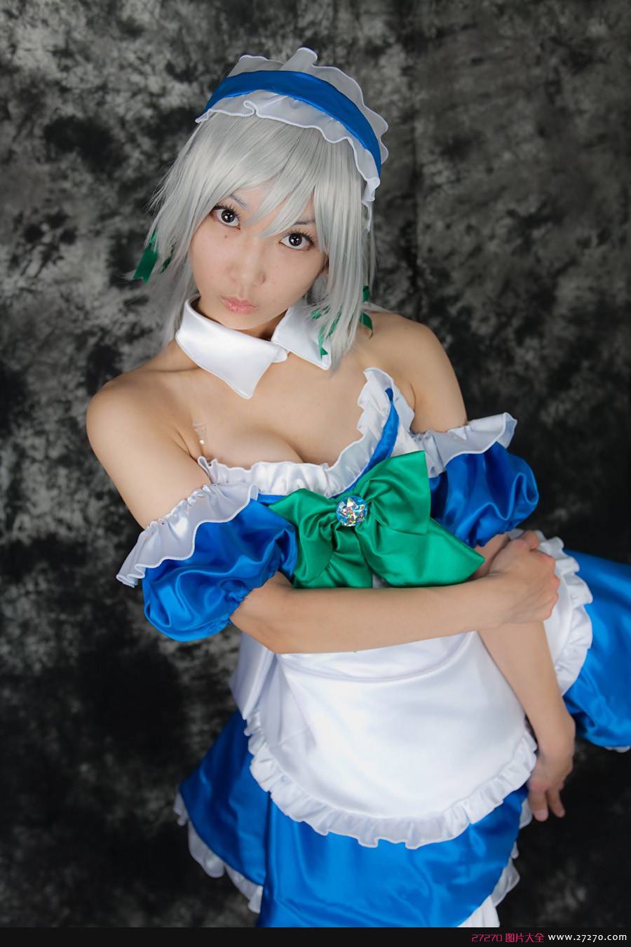 飞刀系类：制服甜美美女COS