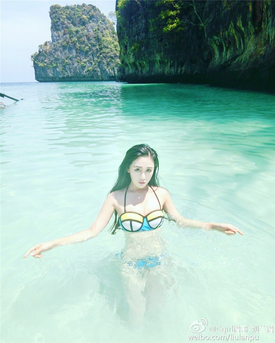 90后超瘦小蛮腰美女刘兰谱微博高清图