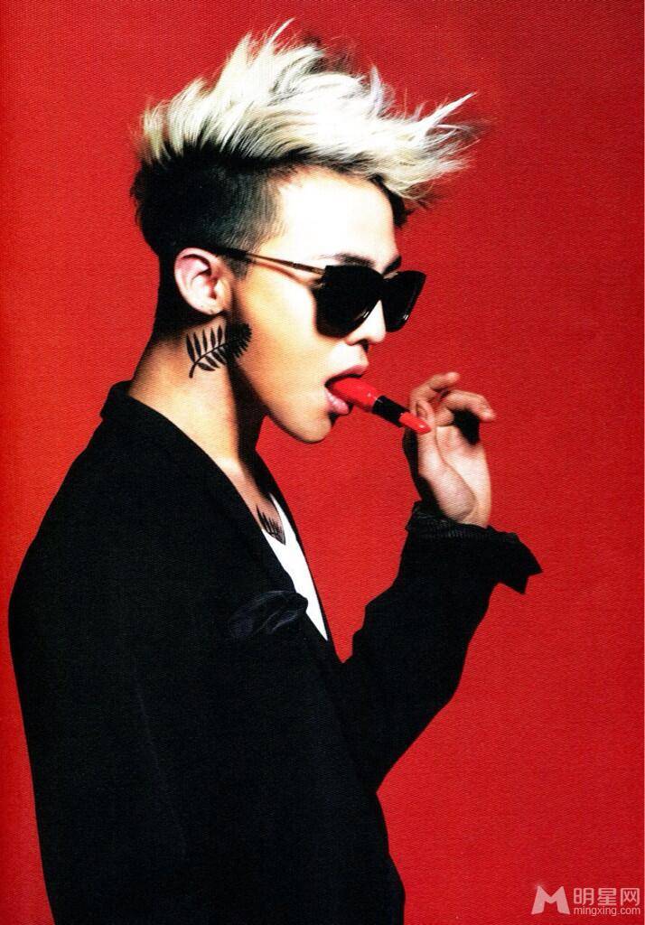 权志龙口红代言大玩邪魅妖娆