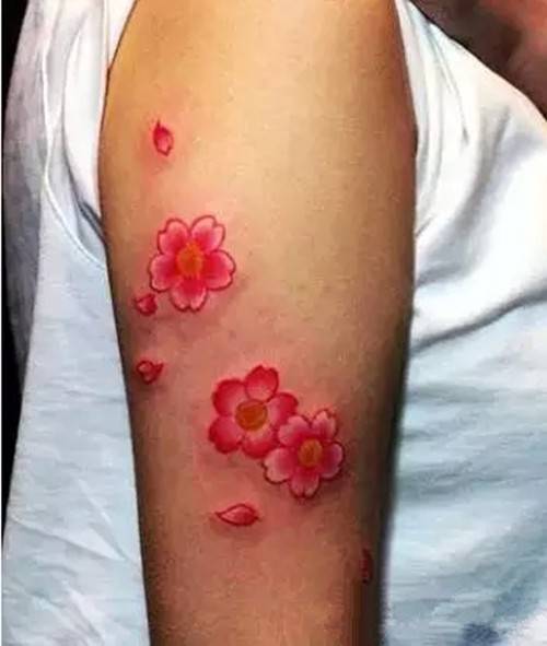 女生彩绘樱花纹身图案大全