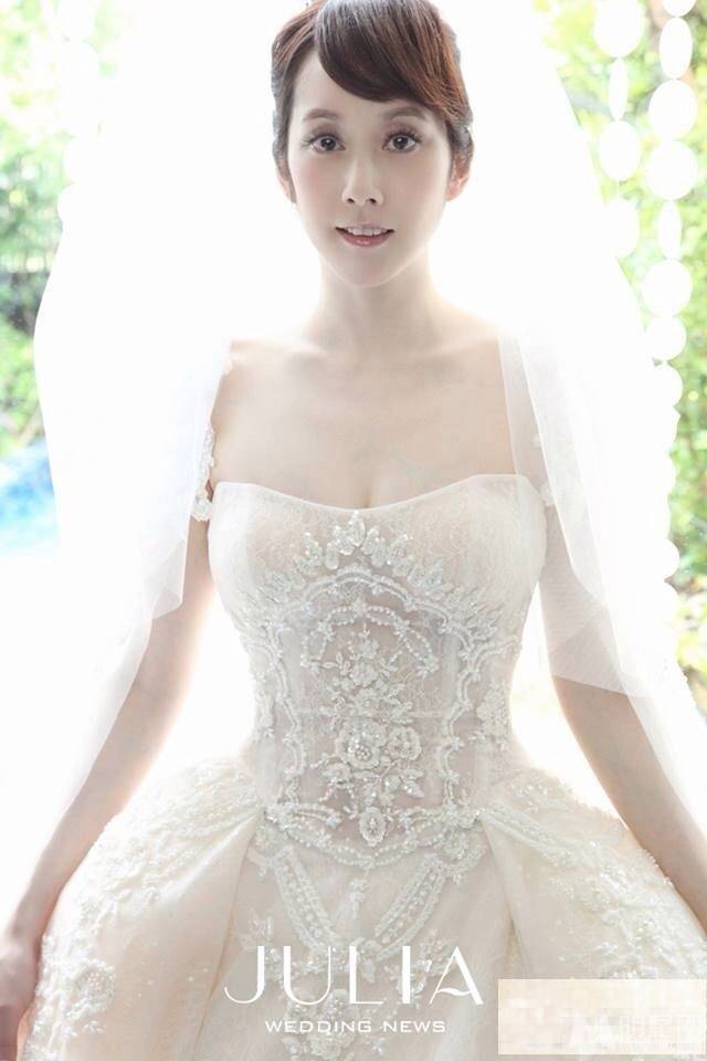 中国台湾美女明星许慧欣唯美婚纱照