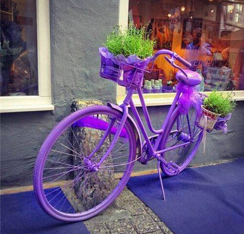 紫色自行车浪漫ppt背景图片素材