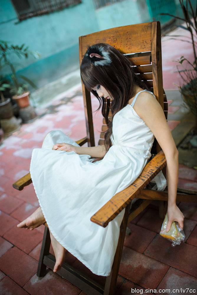 90后双耳超萌美眉COS流浪猫