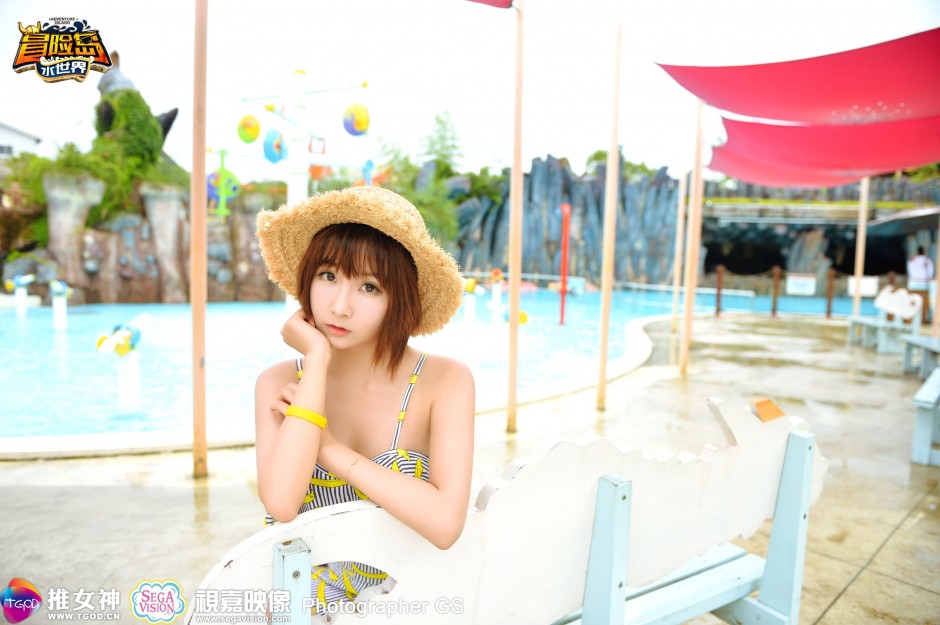 性感女神让人垂涎欲滴夏日清凉写真