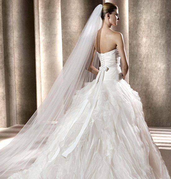 穿婚纱的唯美漂亮女生图片