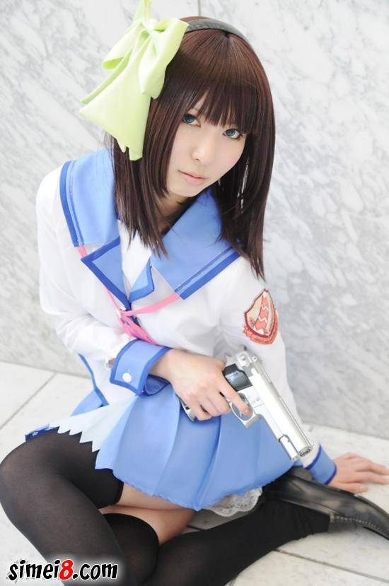 清纯学生妹变身cf女人物cosplay图片