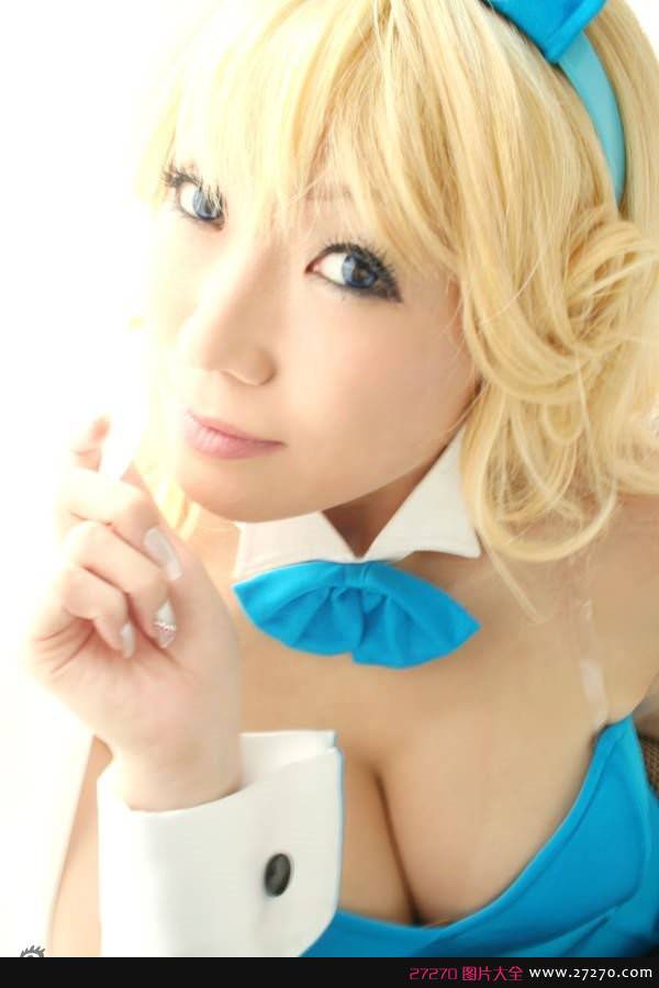 《勇者斗恶龙》性感爆乳美女Cosplay图片