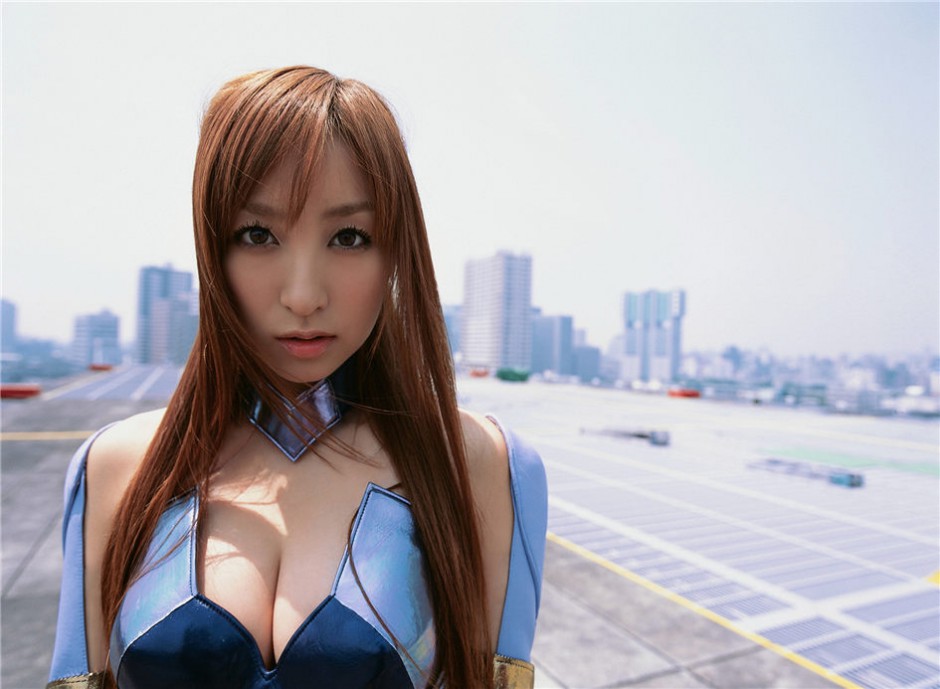 日本明星木口亚矢化身女战士cosplay图片