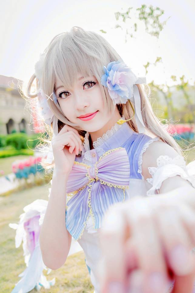 小清新美女南小鸟cos造型甜美可人