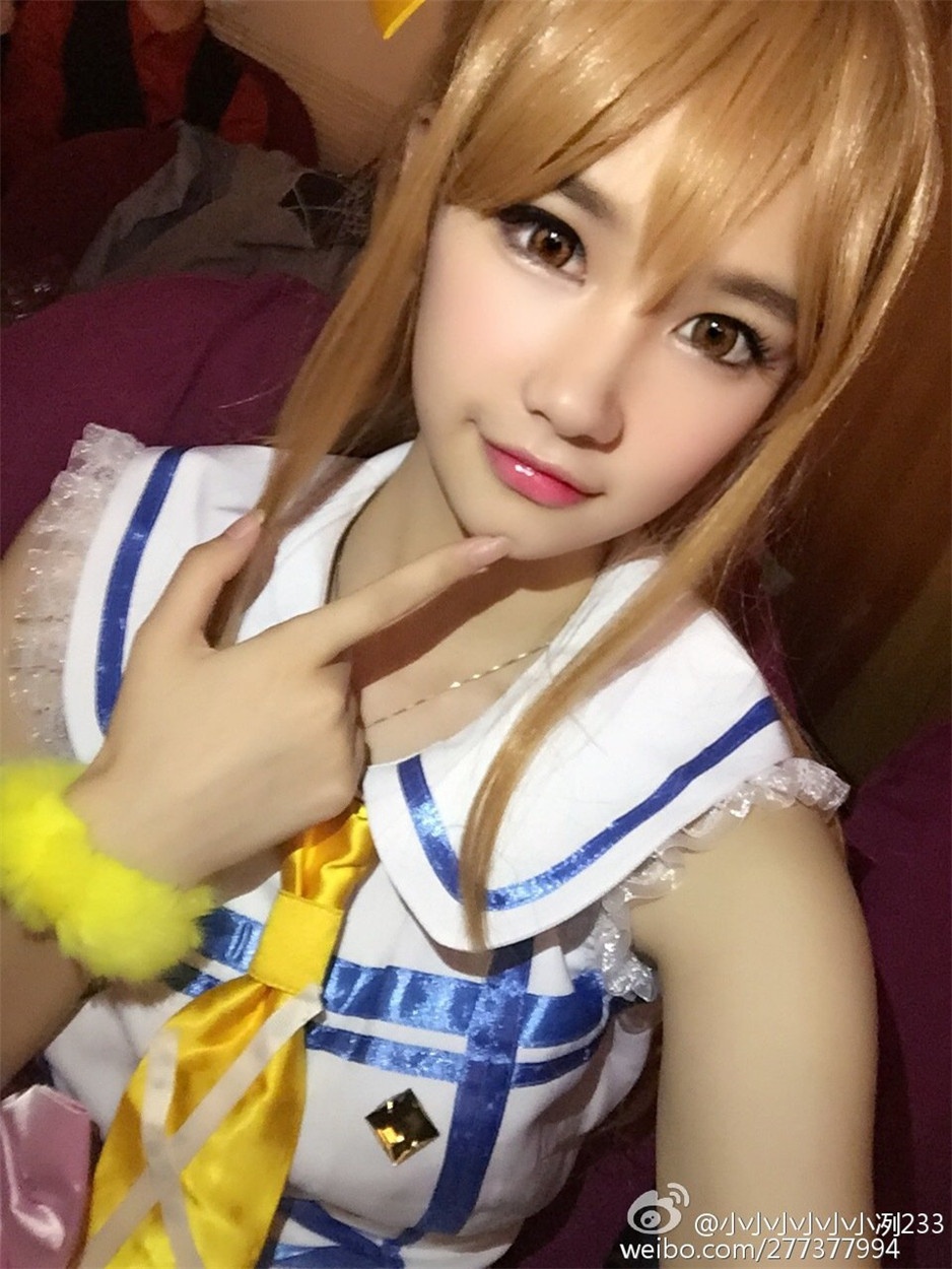 女主播小咧233百变cosplay美图大赏