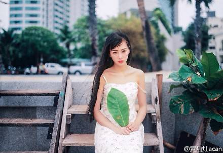 2016个性唯美写真长发女生图片