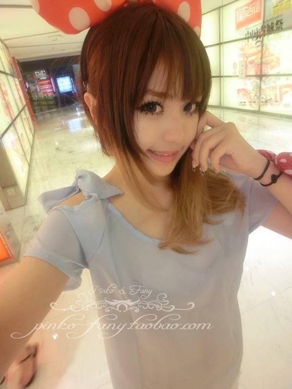 漂亮浓妆大眼睛女生图片